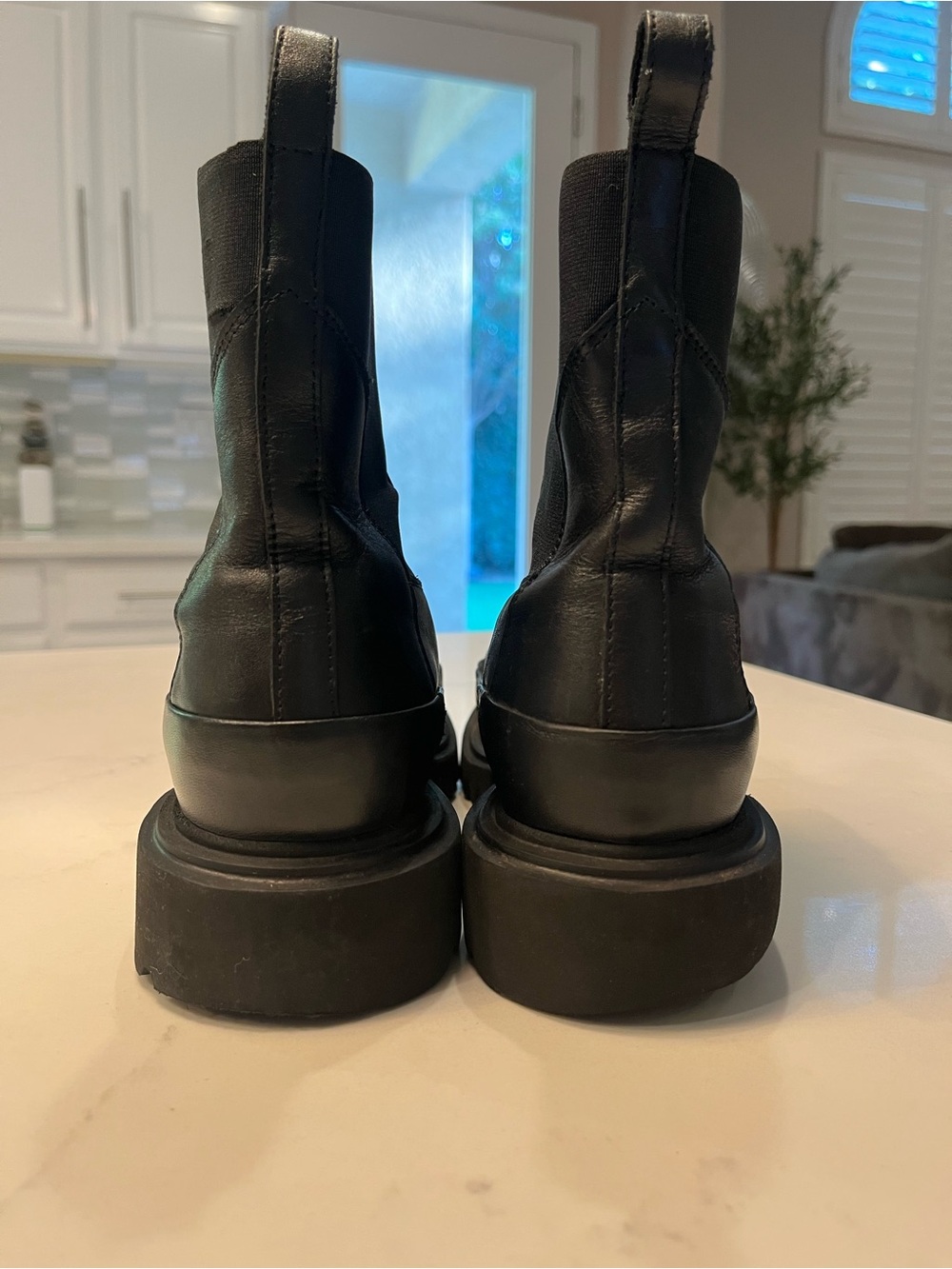 All Saints Harlee Black Leather Chelsea Boots with Lug Sole. Women’s Size 9.5 - Picture 3 of 8